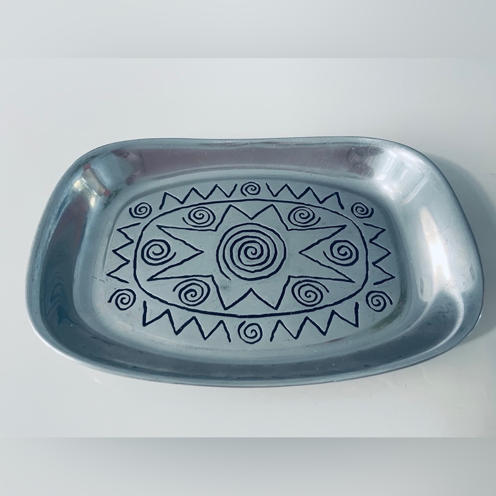 Wilton aluminium Bread Tray - 9 inch